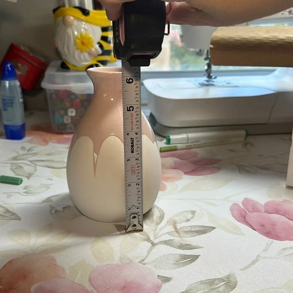 Isaac Mizrahi XO Siena Pink & White Ceramic Vase – Small Home Decor Accent Piece - Picture 5 of 5